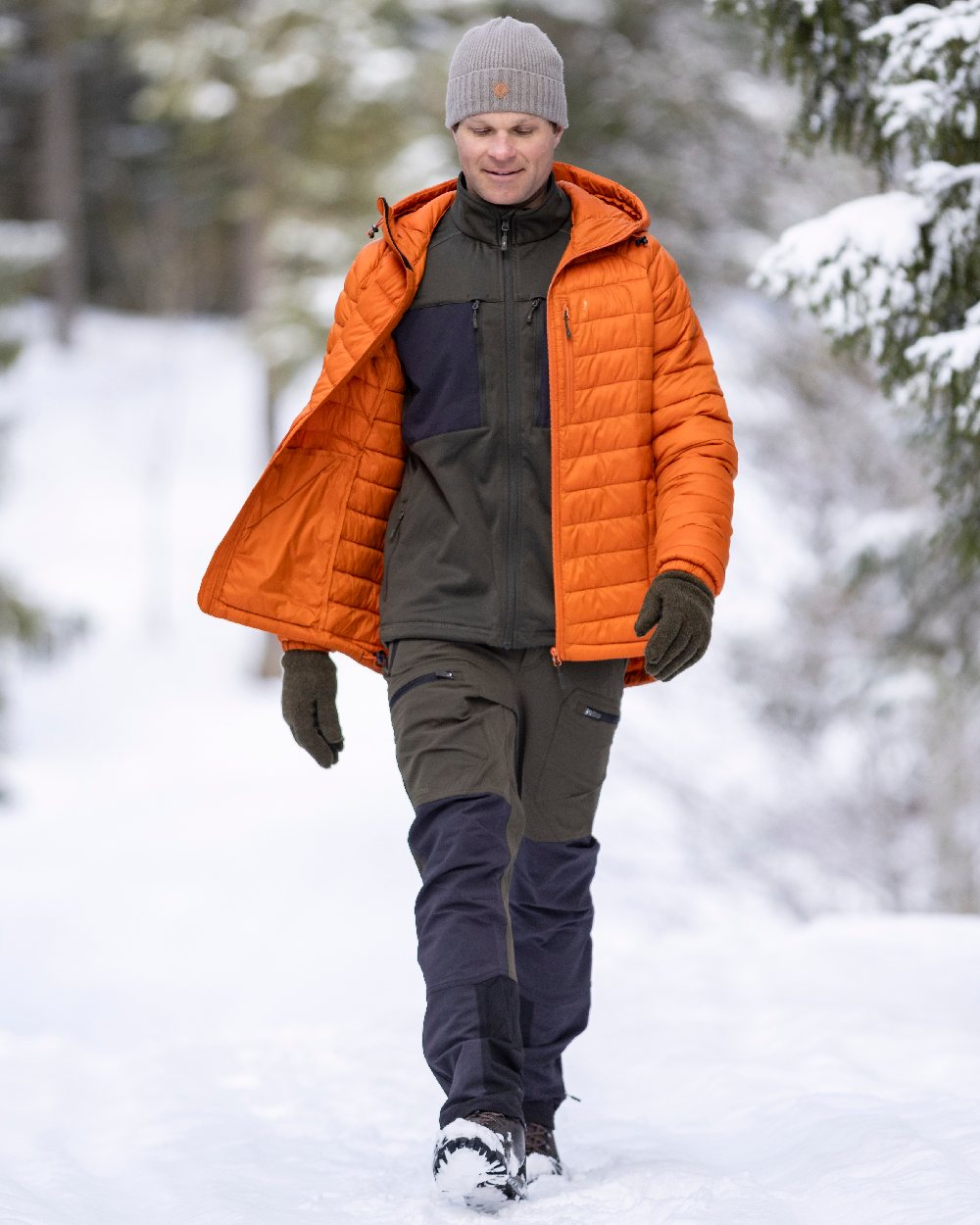 Burned Orange Coloured Pinewood Mens Abisko Insulation Jacket on snow background #colour_burned-orange