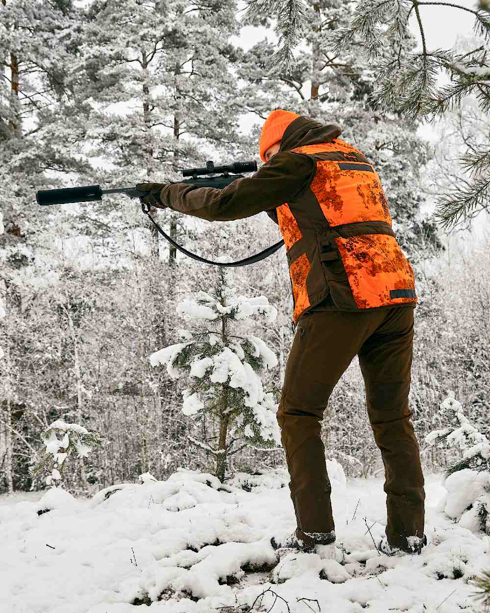 Suede Brown Dark Olive Coloured Pinewood Mens Caribou Hunt Extreme Trousers on snow background #colour_suede-brown-dark-olive