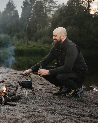 Black Coloured Pinewood Mens Caribou TC-Lite Trousers on outdoor background #colour_black