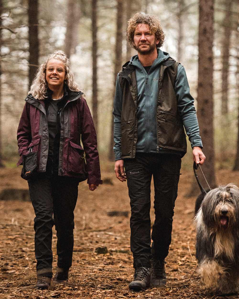 Black Coloured Pinewood Mens Caribou TC-Lite Trousers on outdoor background #colour_black
