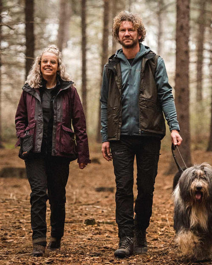 Black Coloured Pinewood Mens Caribou TC-Lite Trousers on outdoor background #colour_black