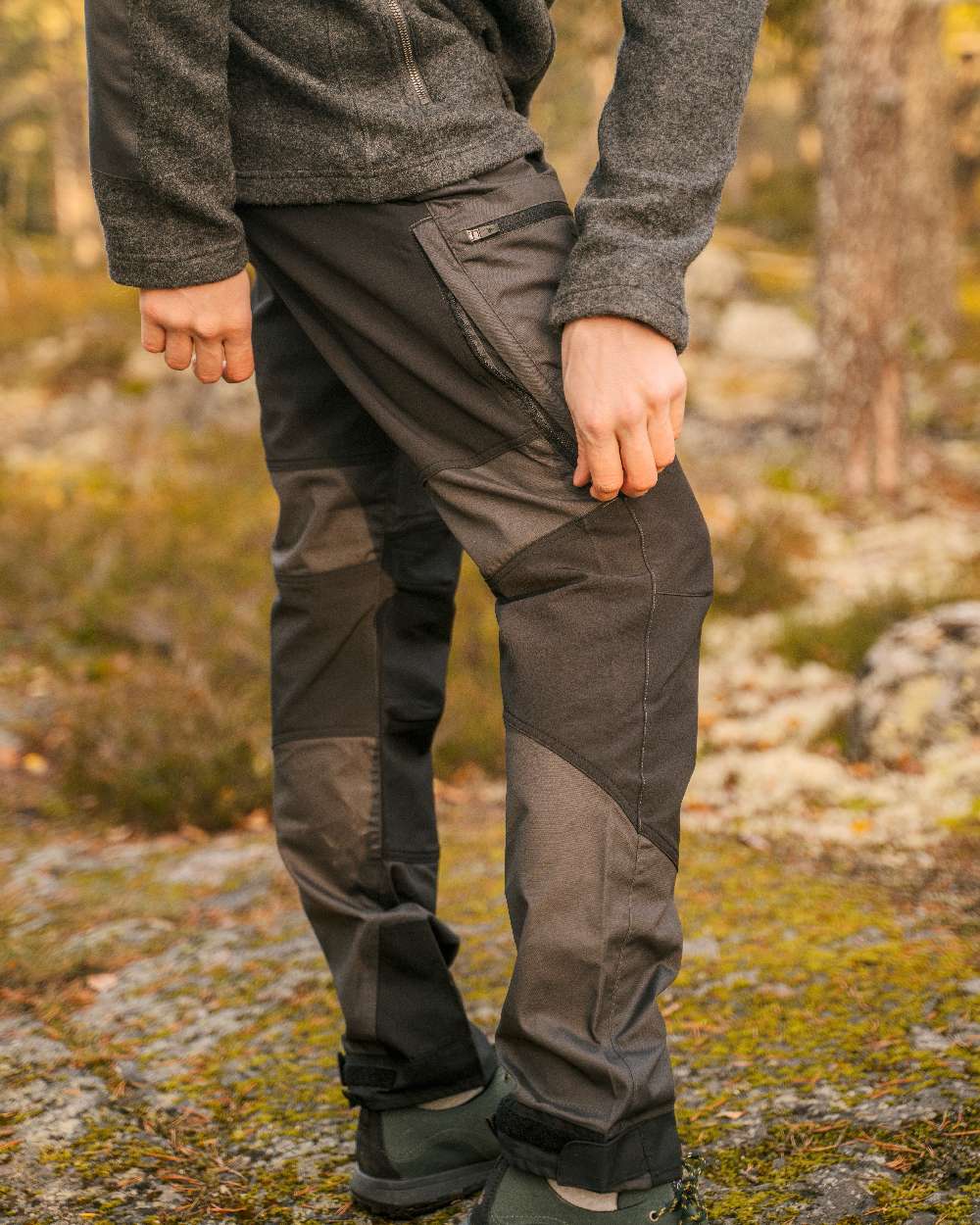 Dark Anthracite Black Coloured Pinewood Mens Caribou TC-Lite Trousers on outdoor background #colour_dark-anthracite-black