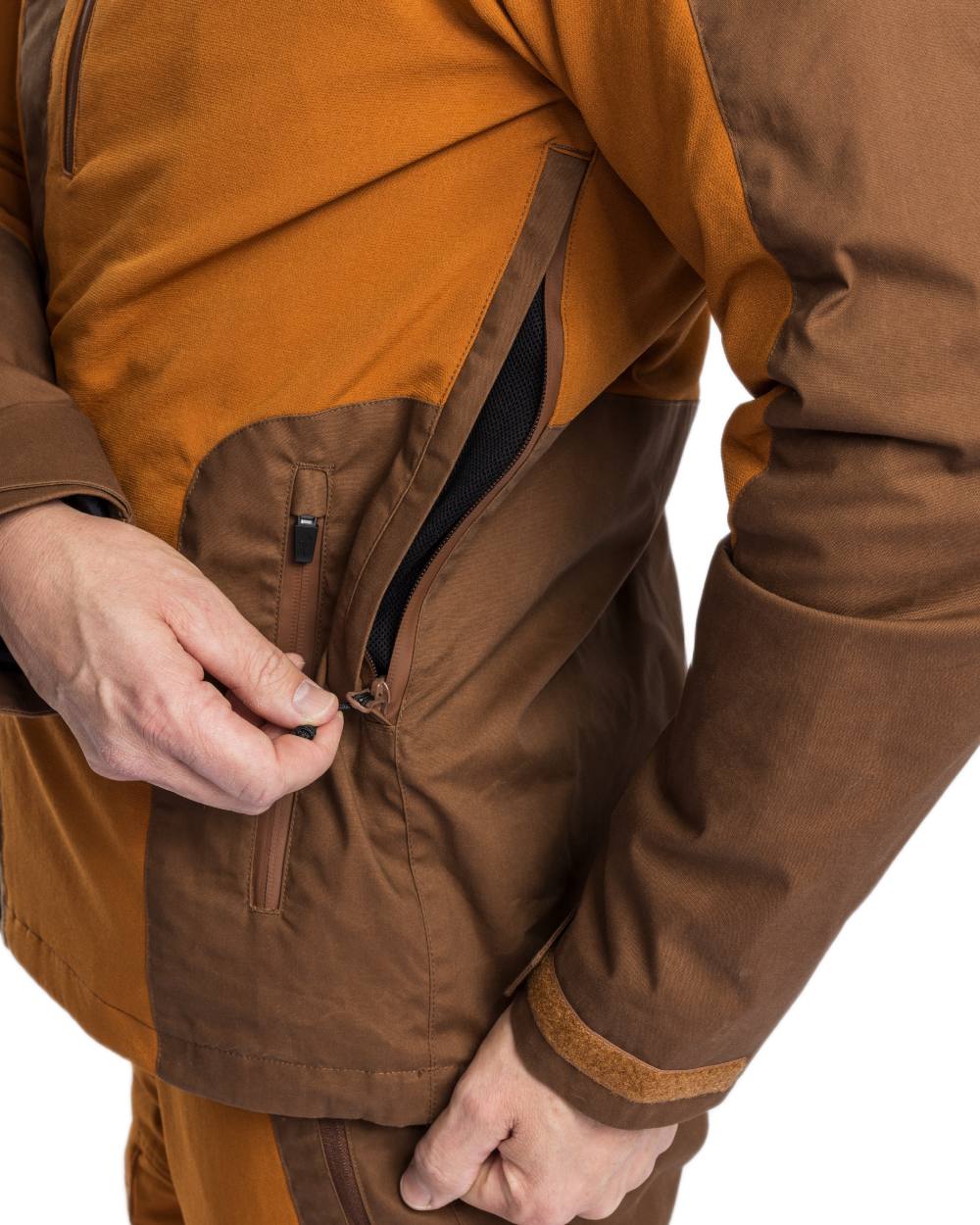 Fudge Nougat Coloured Pinewood Mens Finnveden Hybrid Extreme Jacket on white background #colour_fudge-nougat