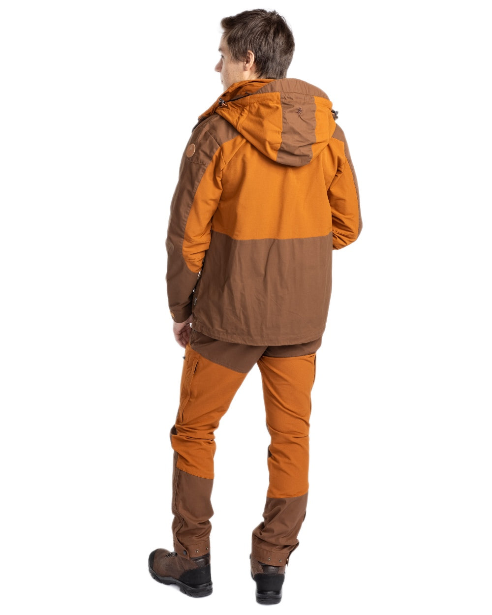 Fudge Nougat Coloured Pinewood Mens Finnveden Hybrid Jacket on white background #colour_fudge-nougat