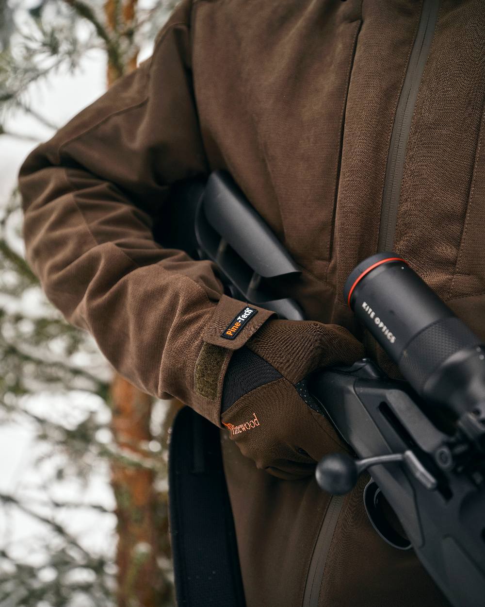 Suede Brown Dark Olive Coloured Pinewood Mens Furudal Caribou Hunt Extreme Jacket on outdoor background #colour_suede-brown-dark-olive
