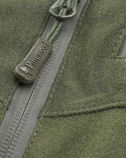Moss green coloured Pinewood Mens Furudal Retriever Active Jacket on white background #colour_moss-green