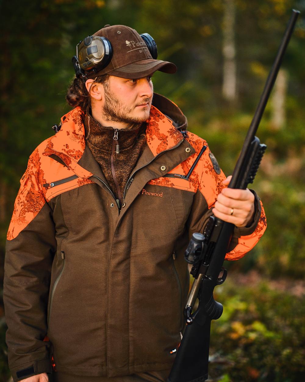 Mossgreen Strata Blaze Coloured Pinewood Mens Hunter Pro Xtreme 2.0 Camou Jacket on outdoor background #colour_mossgreen-strata-blaze
