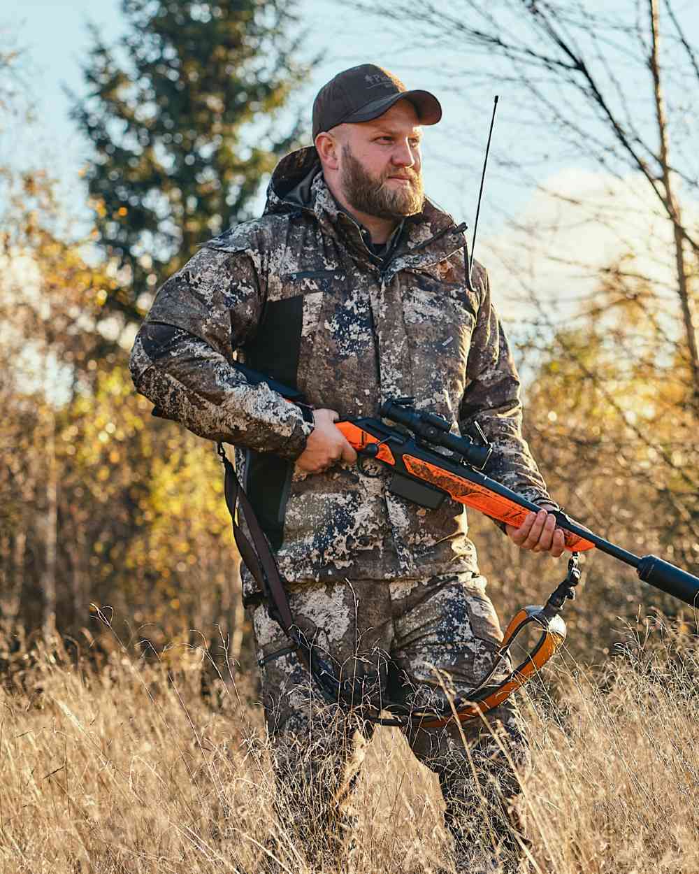 Strata Coloured Pinewood Mens Hunter Pro Xtreme 2.0 Camou Jacket on forest background #colour_strata