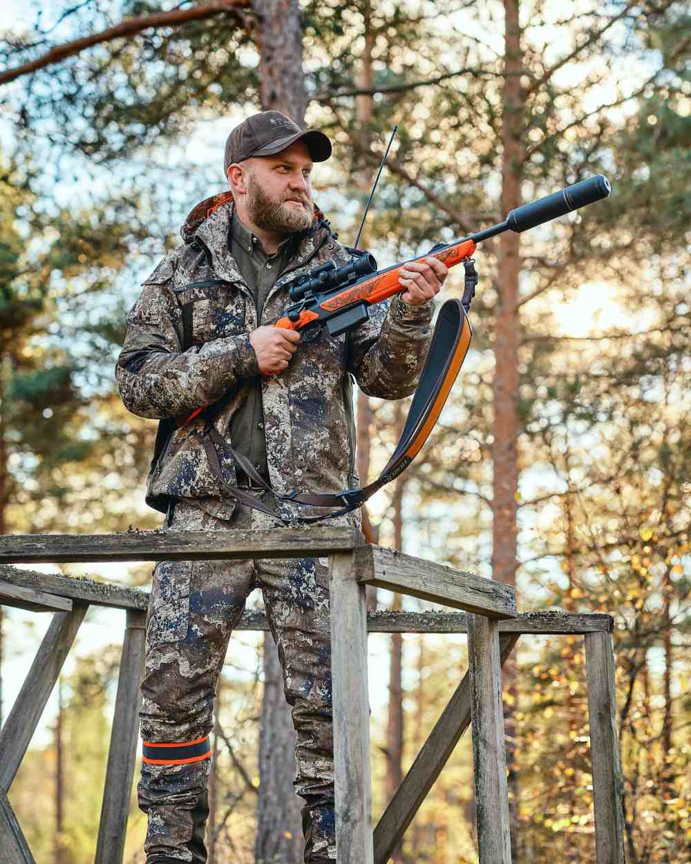 Strata Coloured Pinewood Mens Hunter Pro Xtreme 2.0 Camou Jacket on forest background #colour_strata