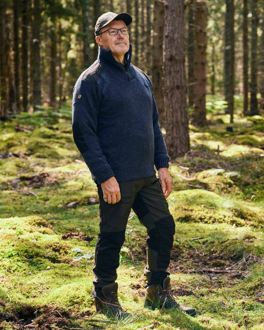 Dark Navy Mel Coloured Pinewood Mens Hurricane Sweater on outdoor background #colour_dark-navy-mel