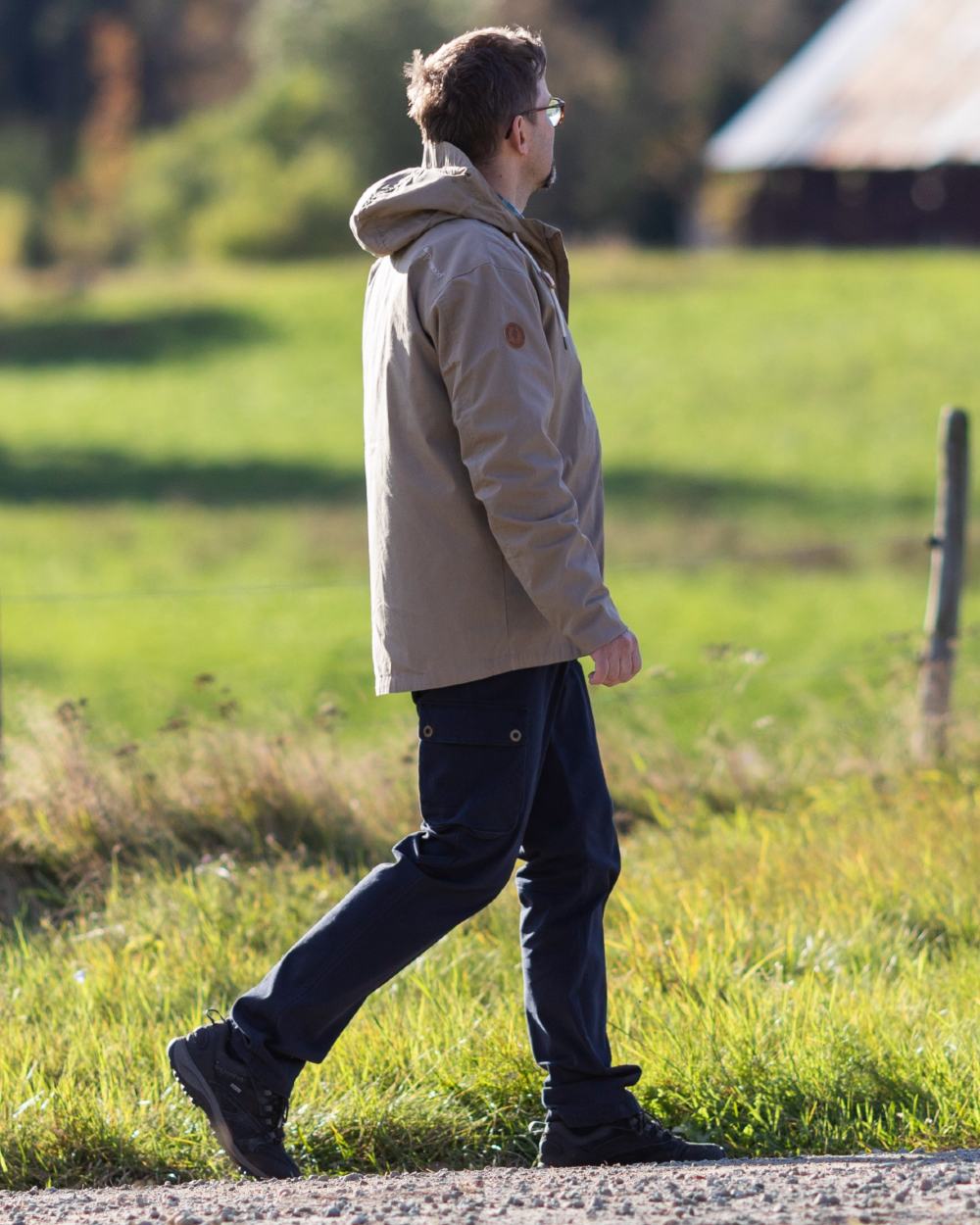 Desert Beige coloured Pinewood Mens Varnamo Light Jacket on outdoor background #colour_desert-beige