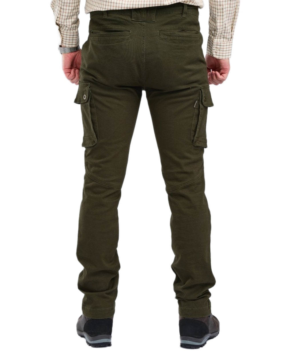 Moss Green Coloured Pinewood Mens Värnamo Serengeti Trousers on white background #colour_moss-green