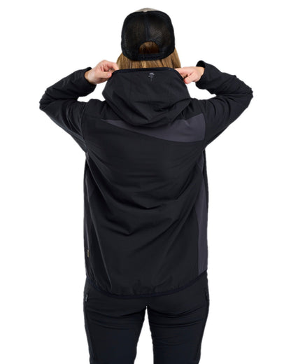 Black Dark Anthracite Coloured Pinewood Womens Abisko Light Stretch Jacket on white background #colour_black-dark-anthracite