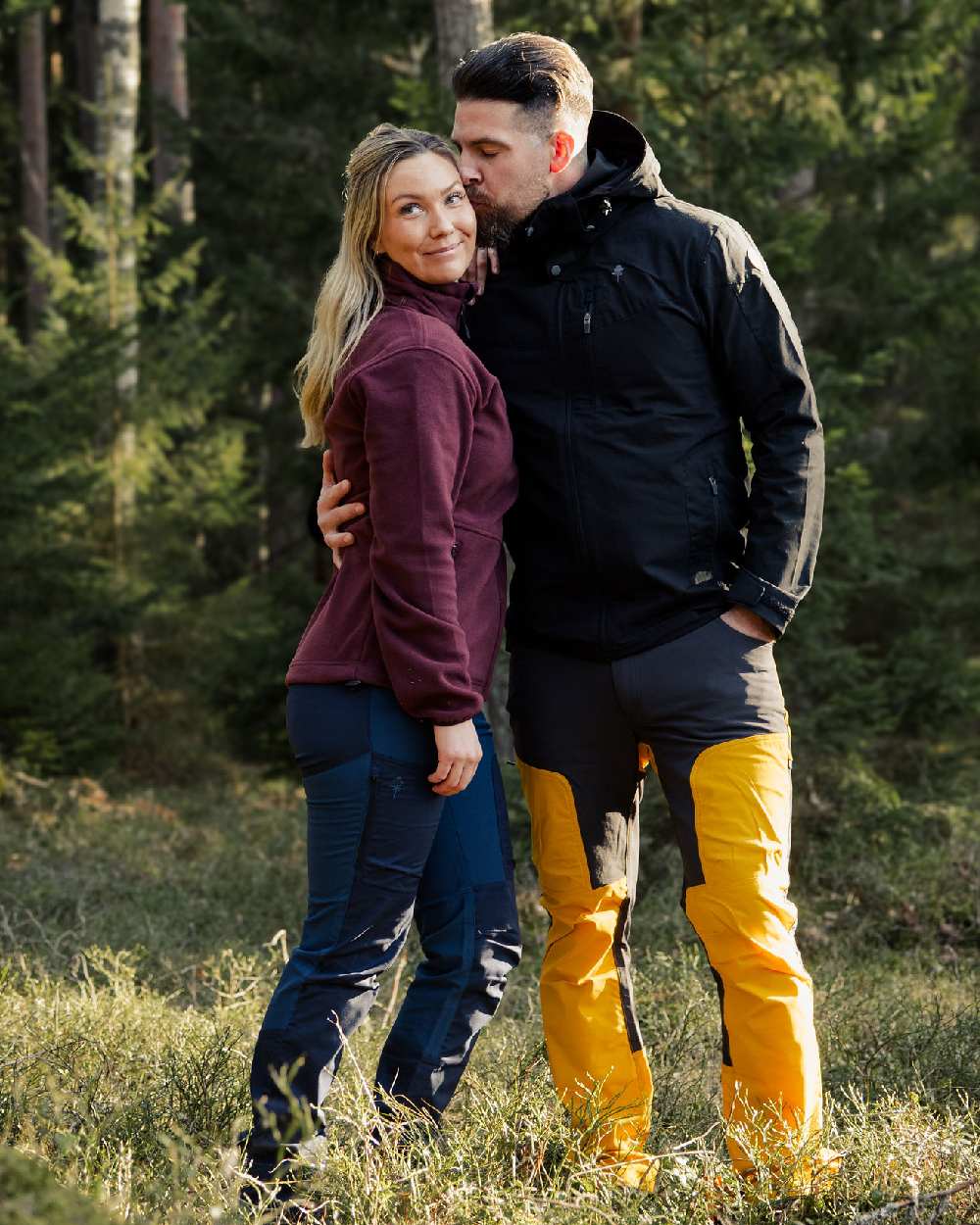 Earth Plum Coloured Pinewood Womens Finnveden Fleece Jacket on outdoor background #colour_earth-plum