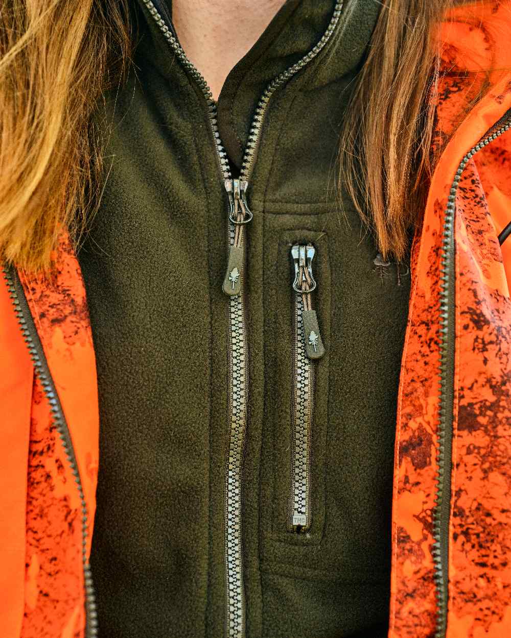 Green Coloured Pinewood Womens Finnveden Fleece Jacket on outdoor background #colour_green