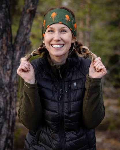 Green Coloured Pinewood Womens Finnveden Fleece Jacket on outdoor background #colour_green