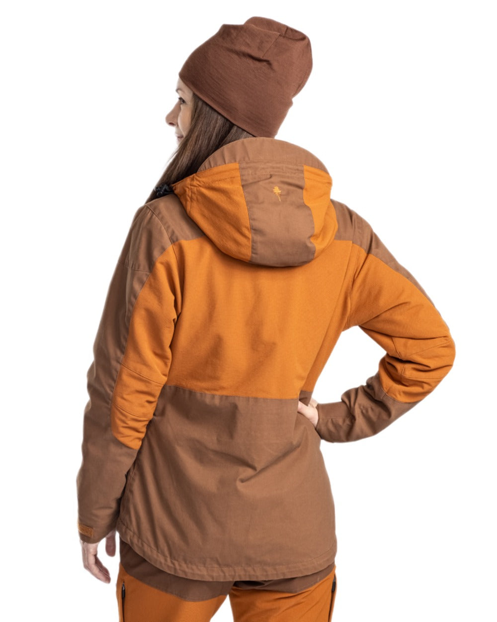 Fudge Nougat Coloured Pinewood Womens Finnveden Hybrid Extreme Jacket on white background #colour_fudge-nougat