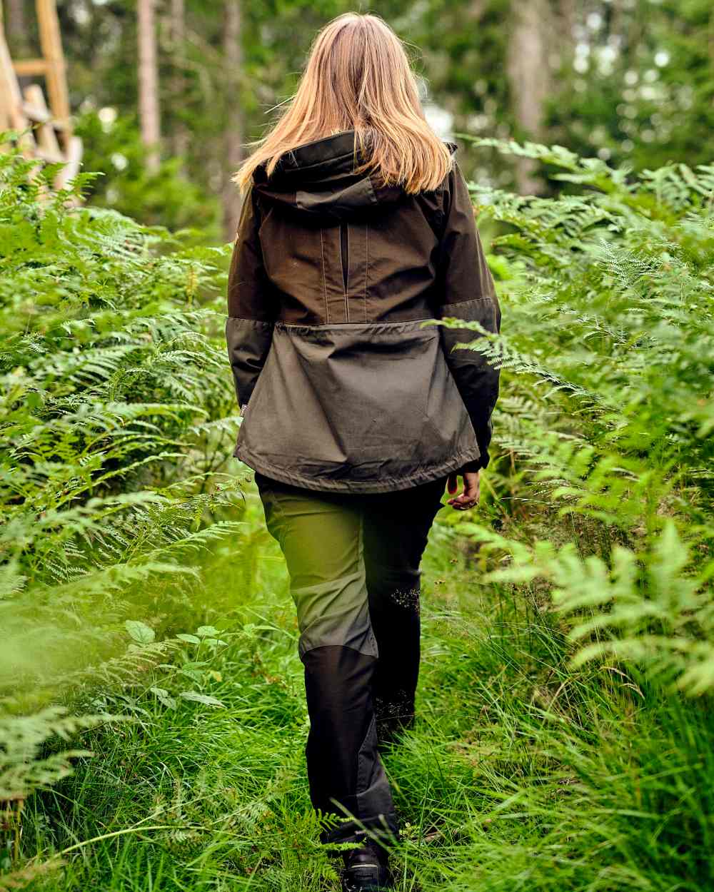 Mossgreen Dark Mossgreen Pinewood Womens Furudal Tracking Trousers on forest background #colour_mossgreen-dark-mossgreen
