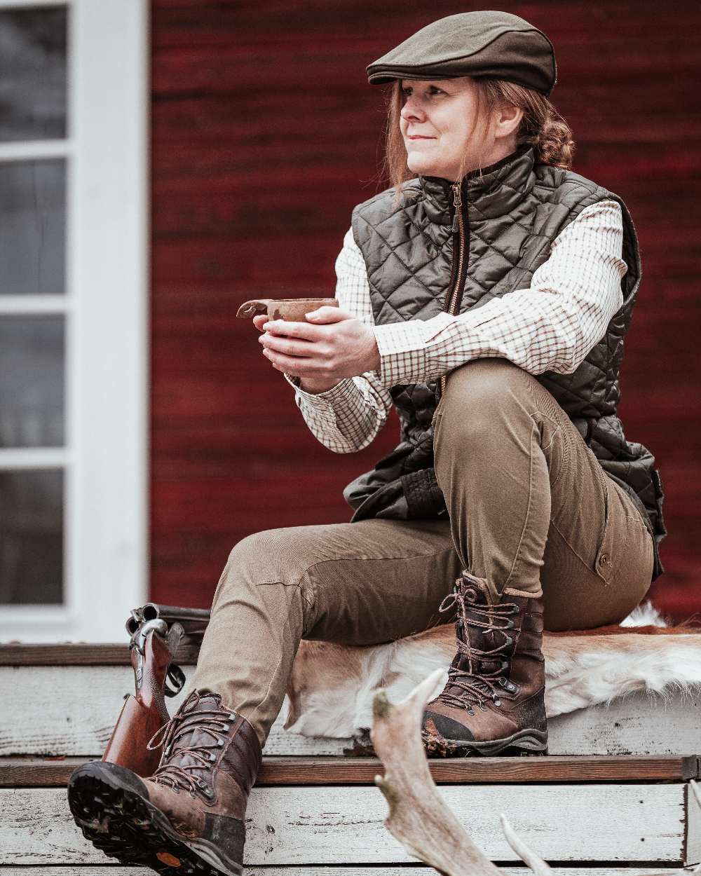 Hunting Olive Coloured Pinewood Womens Serengeti Trousers on outdoor background #colour_hunting-olive