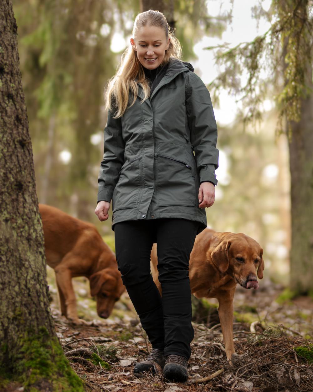 Urban Grey coloured Pinewood Womens Wilda Parka on forest background #colour_urban-grey