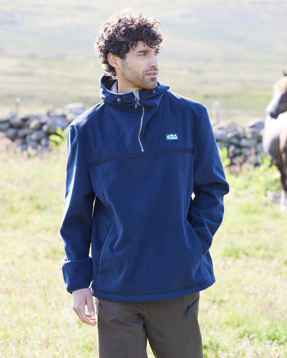 Navy Coloured Ridgeline Kodiak Fleece Smock on outdoor background #colour_navy