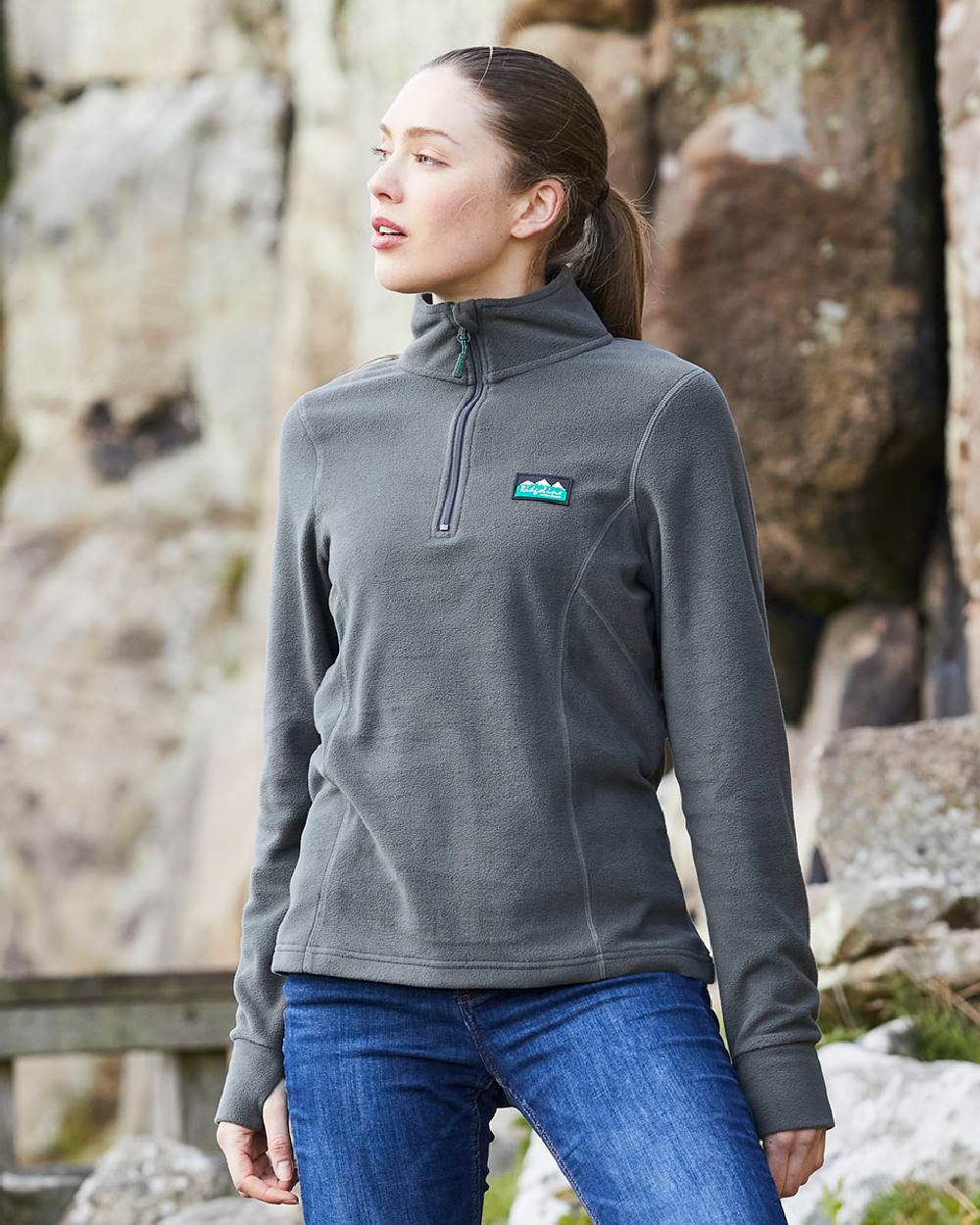Moss coloured Ridgeline Ladies Narvik Fleece on farm background #colour_moss