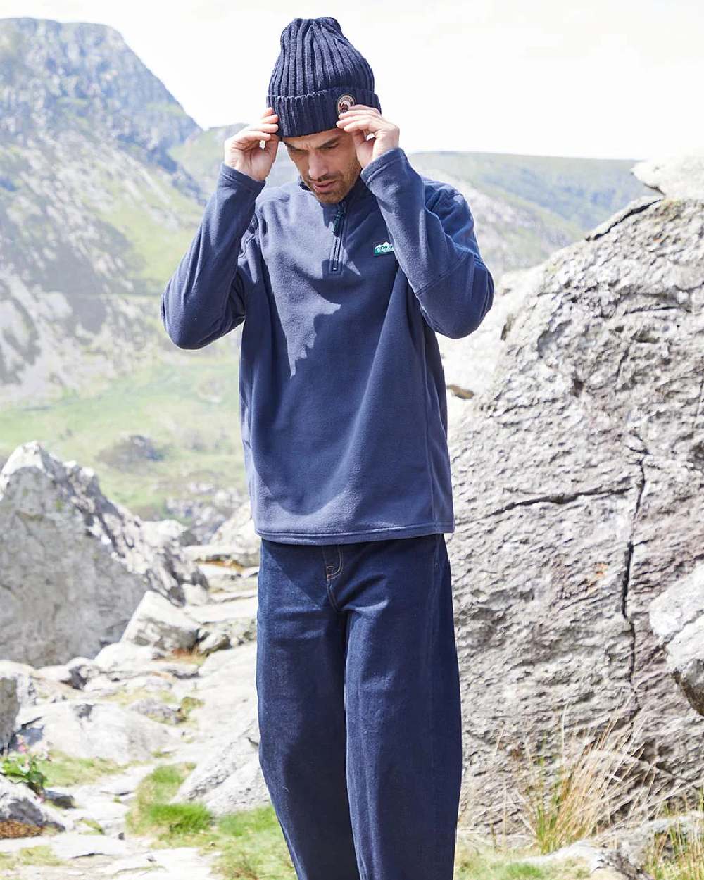Navy Coloured Ridgeline Narvik Fleece on outdoor background #colour_navy