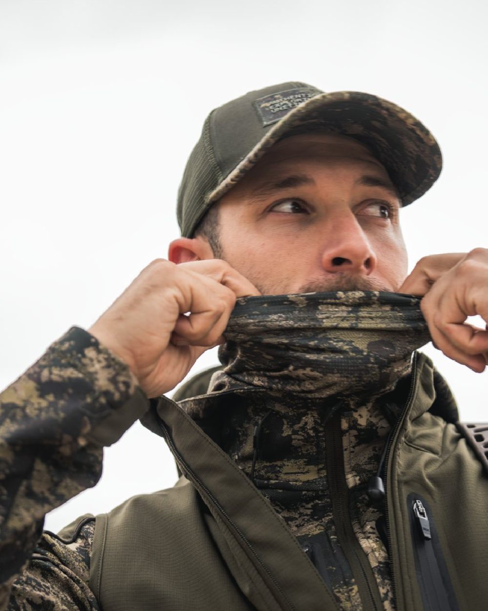 InVis MPC Green Coloured Seeland Aero Camo Cover Set on outdoor  background #colour_invis-mpc-green