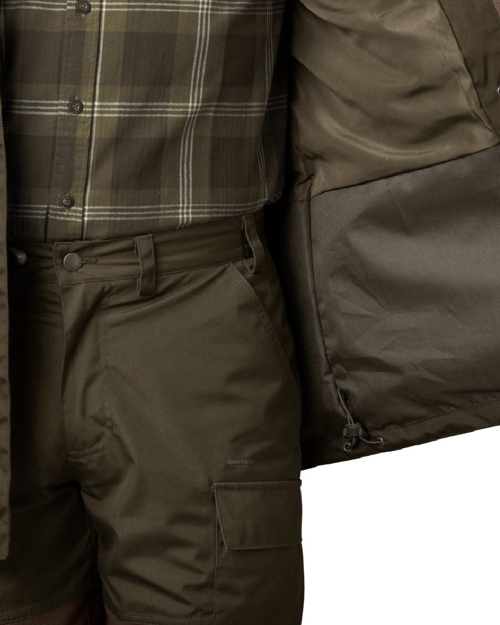 Pine Green Coloured Seeland Arden Jacket on white background #colour_pine-green