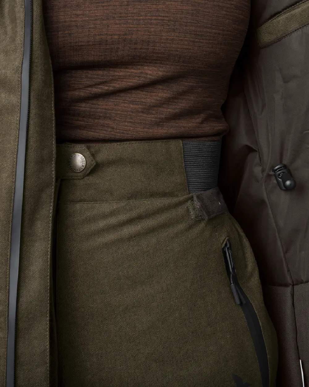 Pine Green Demitasse Brown Coloured Seeland Avail Aya Insulated Jacket on white background #colour_pine-green-demitasse-brown