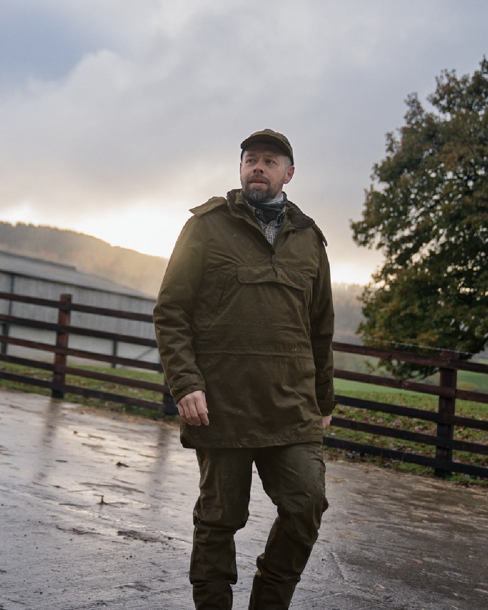 Pine Green Melange Coloured Seeland Avail Smock on outdoor background #colour_pine-green-melange