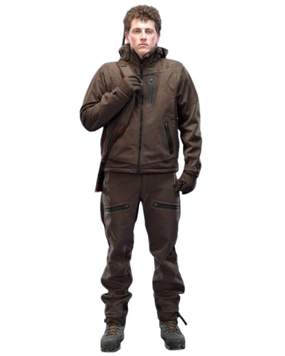 Pine Green Coloured Seeland Climate Hybrid Jacket on white background #colour_pine-green