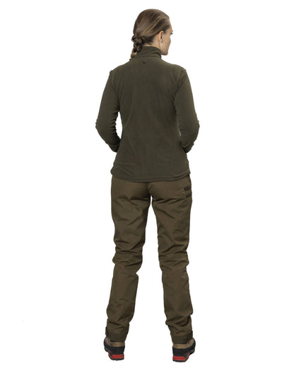 Pine Green Coloured Seeland Dew Fleece Jacket on white background #colour_pine-green