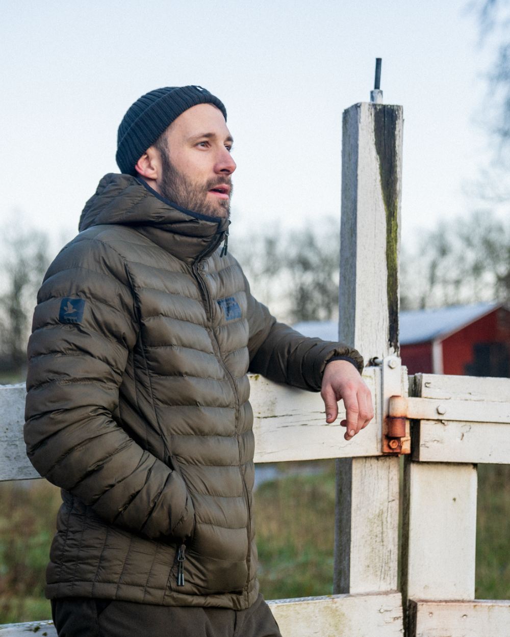 Light Pine coloured Seeland Fahrenheit Jacket on forest background #colour_light-pine