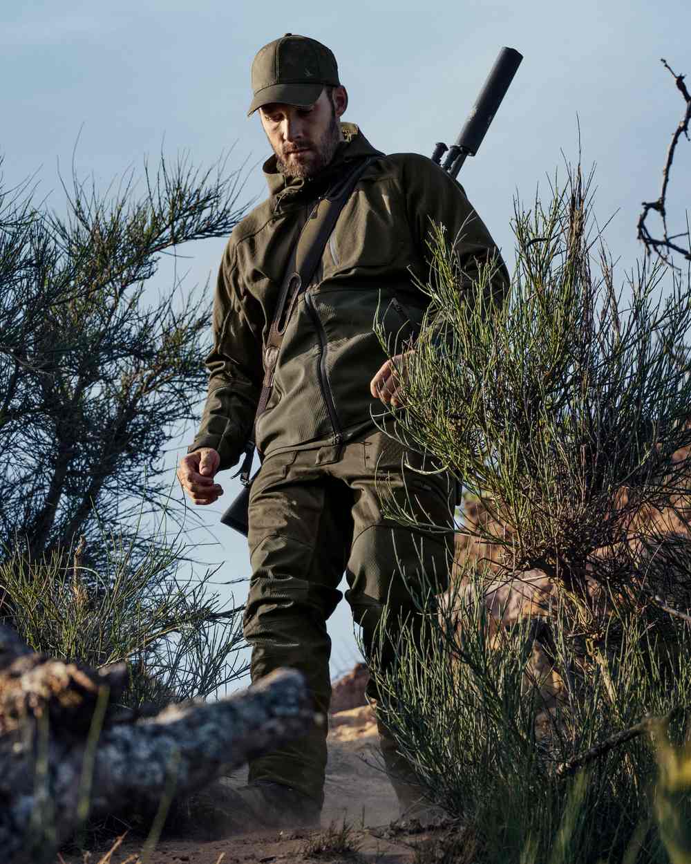 Pine Green Coloured Seeland Hawker Shell II Jacket on outdoor background #colour_pine-green