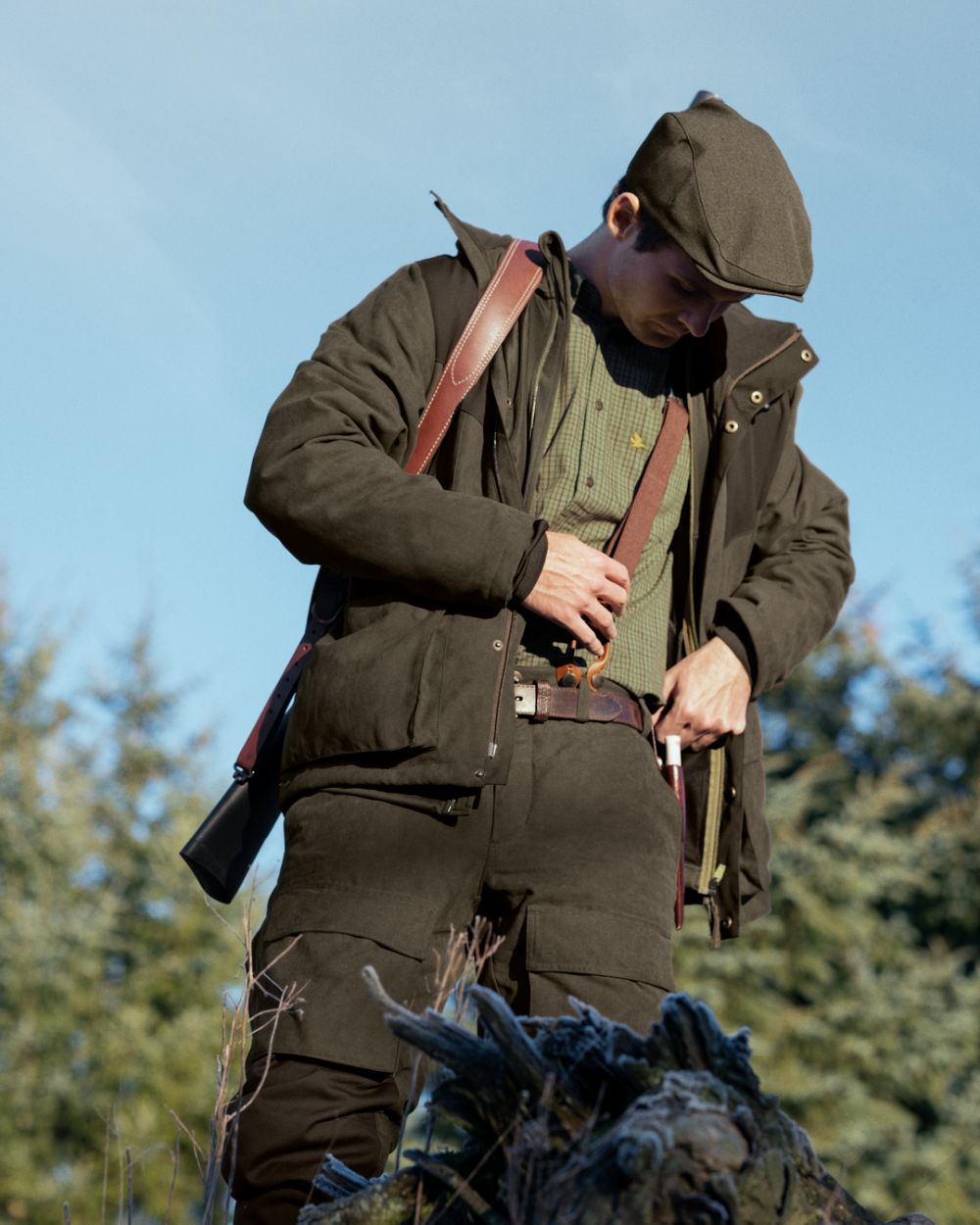 Grizzly Brown Coloured Seeland Helt II Waterproof Jacket on outdoor background #colour_grizzly-brown