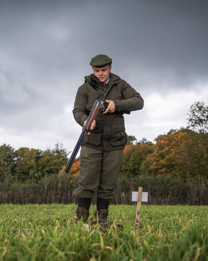 Light Pine Coloured Seeland Highpoint Jacket on outdoor background #colour_light-pine