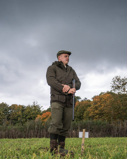 Light Pine Coloured Seeland Highpoint Jacket on outdoor background #colour_light-pine