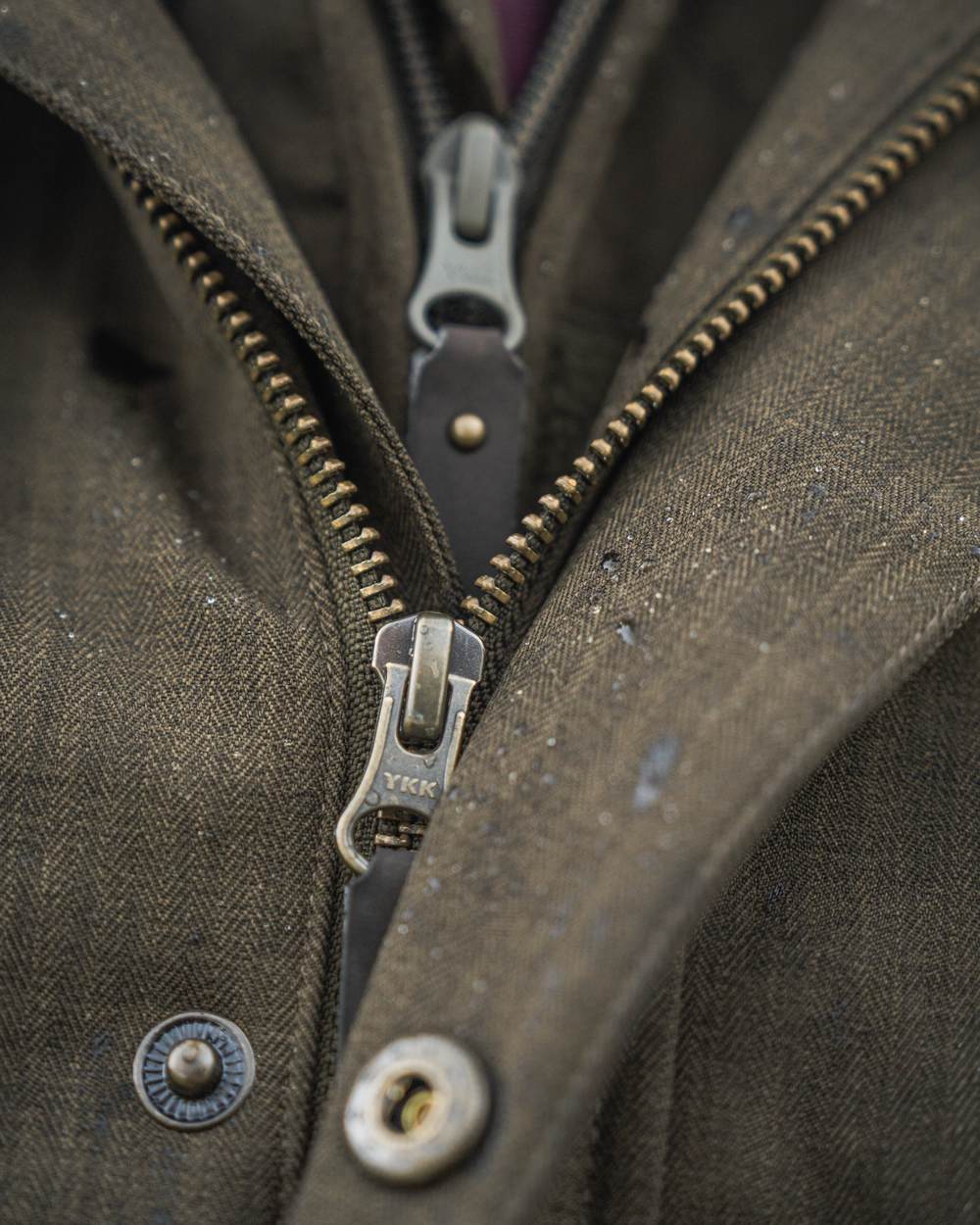 Light Pine Coloured Seeland Highpoint Jacket on outdoor background #colour_light-pine