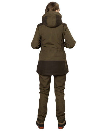 Pine Green Grizzly Brown Coloured Seeland Key-Point Kora Jacket on white background #colour_pine-green-grizzly-brown