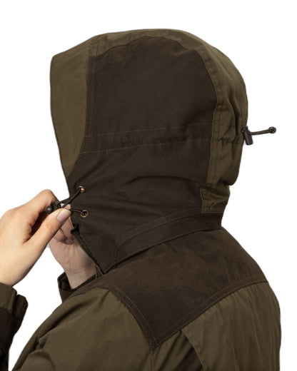 Pine Green Grizzly Brown Coloured Seeland Key-Point Kora Jacket on white background #colour_pine-green-grizzly-brown