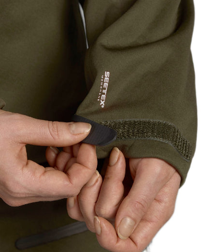 Pine Green coloured Seeland Ladies Hawker Advance Jacket on white background #colour_pine-green