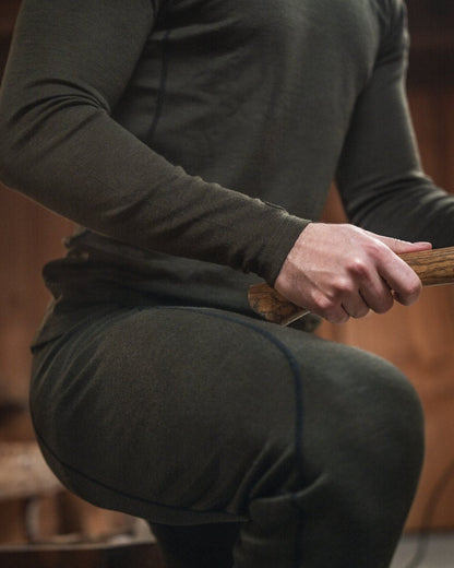 Pine Green Coloured Seeland Mens Apex One Hundred Long Johns on outdoor background #colour_pine-green