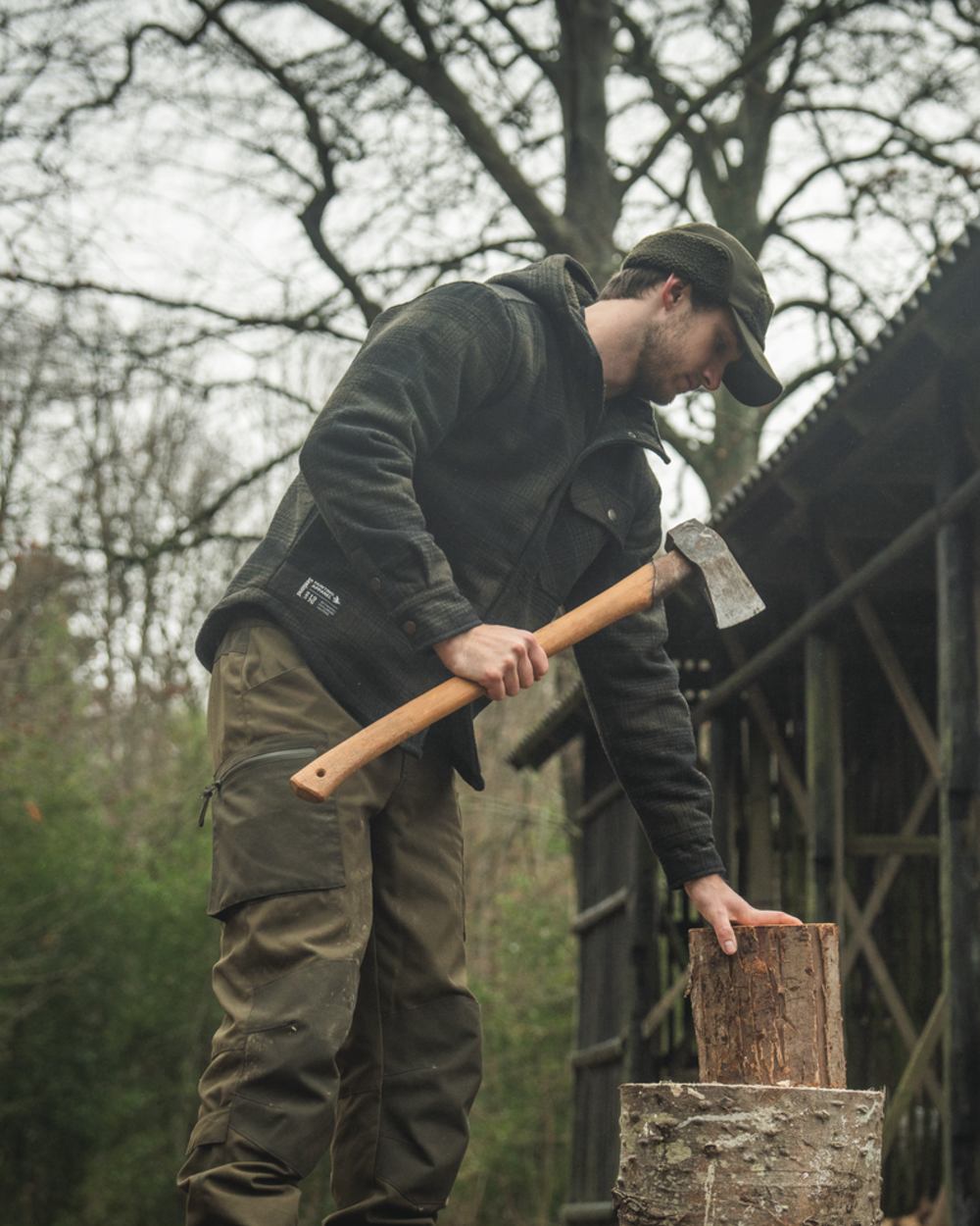 Pine Green Check Coloured Seeland Mens Canada Yukon Jacket on outdoor background #colour_pine-green-check
