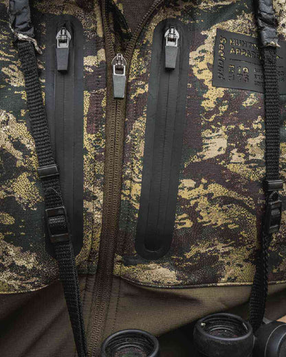 InVis MPC Green Coloured Seeland Mens Chaser Aero Camo Jacket on outdoor background #colour_inVis-mpc-green