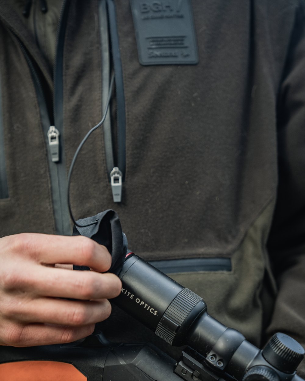 Pine Green coloured Seeland Mens Chaser BGH Smock on forest background #colour_pine-green