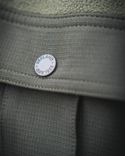 Grape Leaf Coloured Seeland Mens Gust Fleece Shirt on outdoor background #colour_grape-leaf