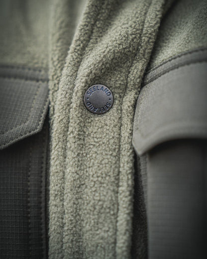 Grape Leaf Coloured Seeland Mens Gust Fleece Shirt on outdoor background #colour_grape-leaf