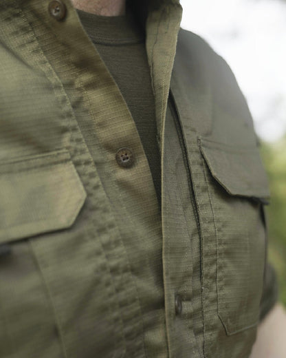 Grape Leaf Coloured Seeland Mens Selous Shirt Close up
#colour_grape-leaf