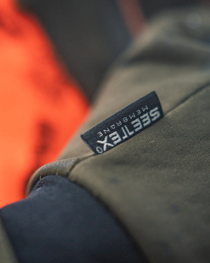 Pine Green Coloured Seeland Mens Target Gloves on outdoor background #colour_pine-green